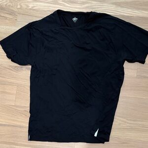 ALO Men's athletic Black Tee